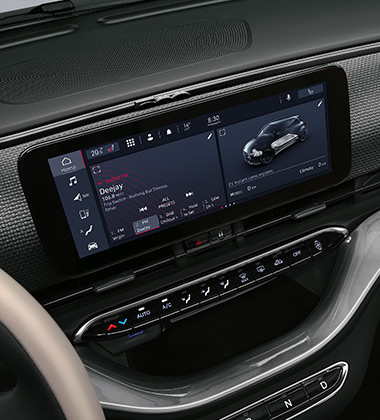 SISTEMA INFOTAINMENT DA 10.25” CON NAVIGATORE E 6 ALTOPARLANTI 