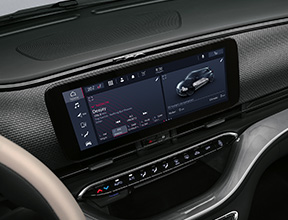 SISTEMA INFOTAINMENT DA 10.25” CON NAVIGATORE E 6 ALTOPARLANTI 